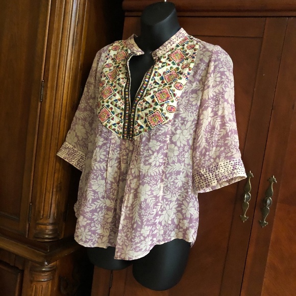 Common Thread Embroidered Top size Medium - Picture 2 of 10